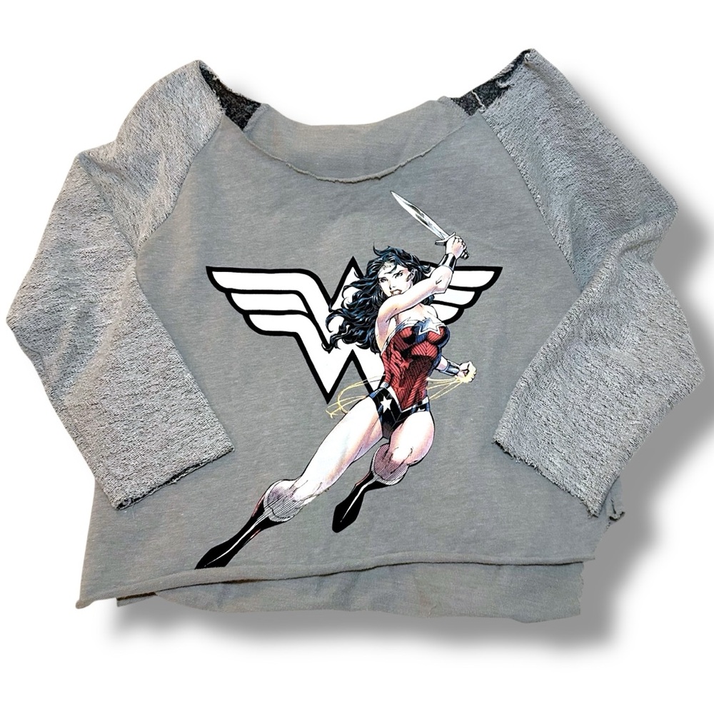 Upcycled Gray Wonder Woman Graphic Sweatshirt Scoop Neck Raw Hem Retro DC Comics